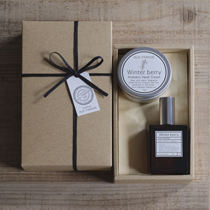 ウィンターベリー香水30mlハンドクリーム75ｇ SET